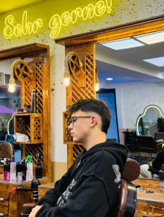 Instagram post from sherostyle2_friseur. This post is in position 5.