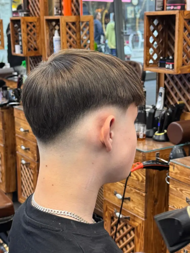 Instagram post from sherostyle2_friseur. This post is in position 0.